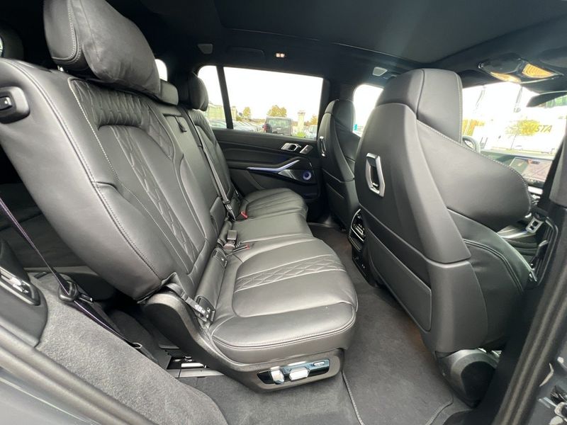 BMW X7 bild 15