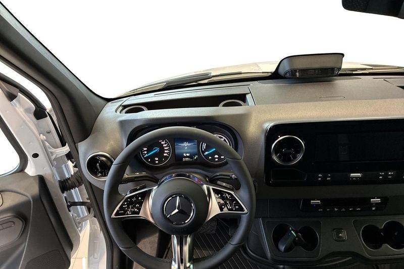 Mercedes e-Sprinter bild 8