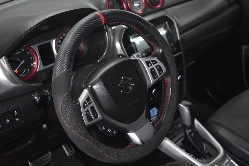 Suzuki Vitara bild 8