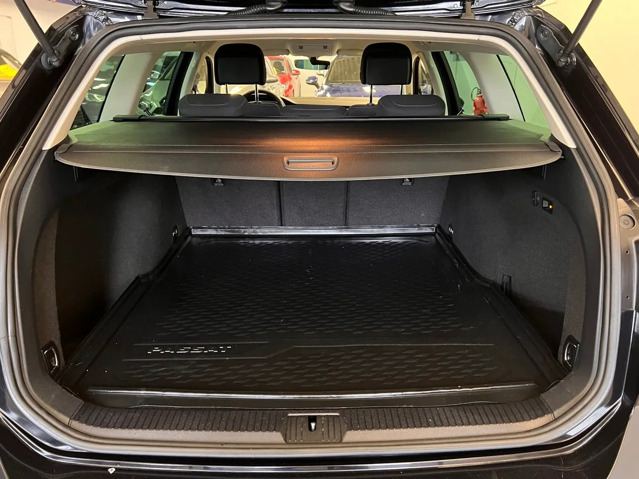 Volkswagen Passat bild 8
