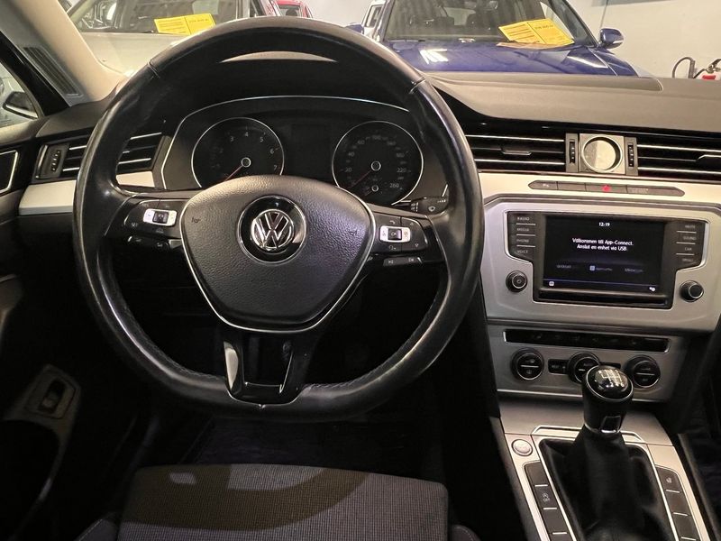 Volkswagen Passat bild 13