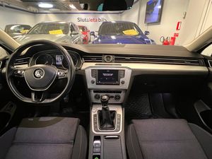 Volkswagen Passat bild 12