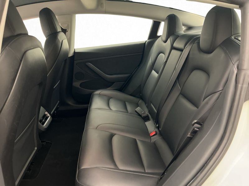 Tesla Model 3 bild 27