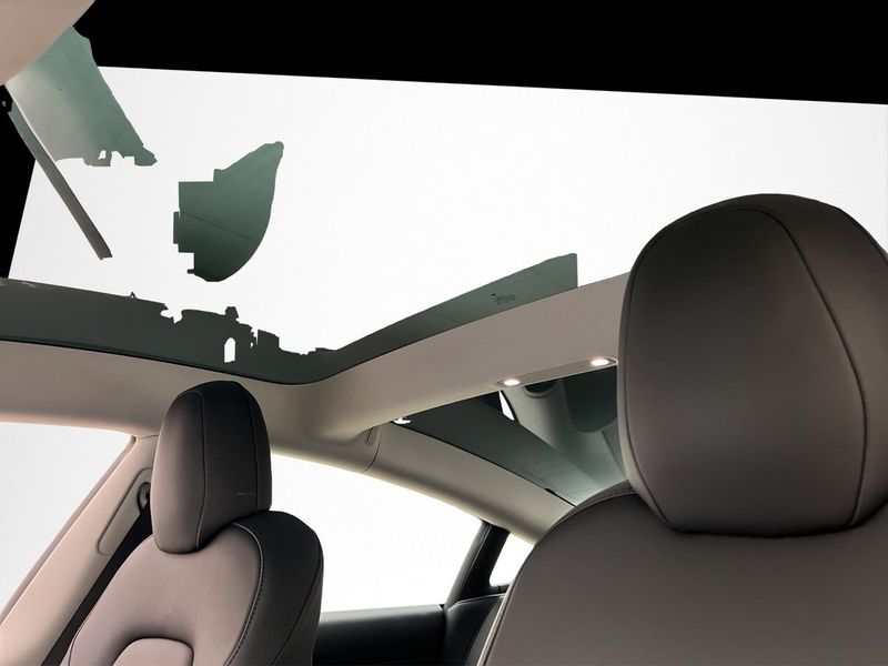 Tesla Model 3 bild 14