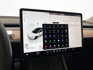 Tesla Model 3 bild 22