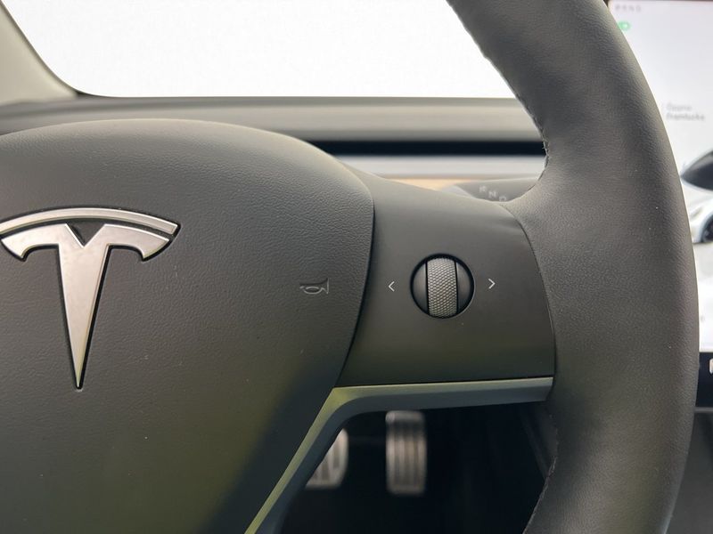 Tesla Model 3 bild 18