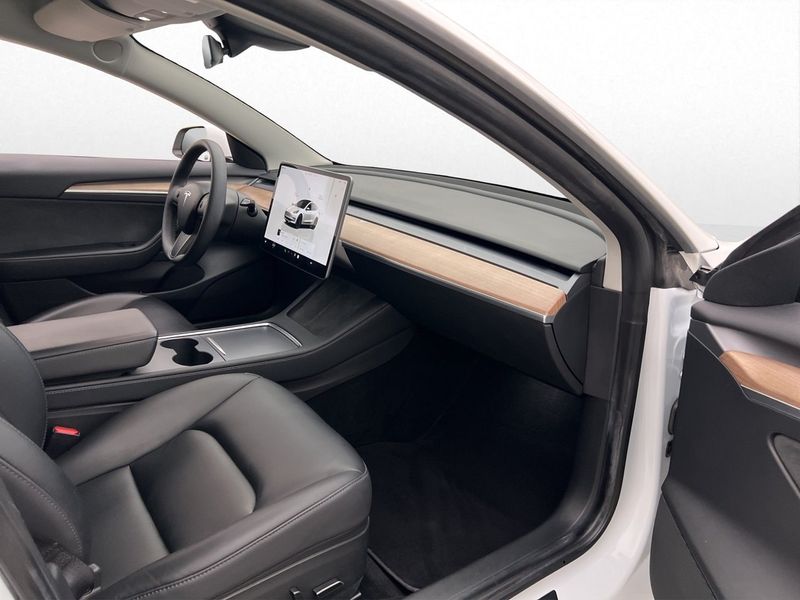 Tesla Model 3 bild 29