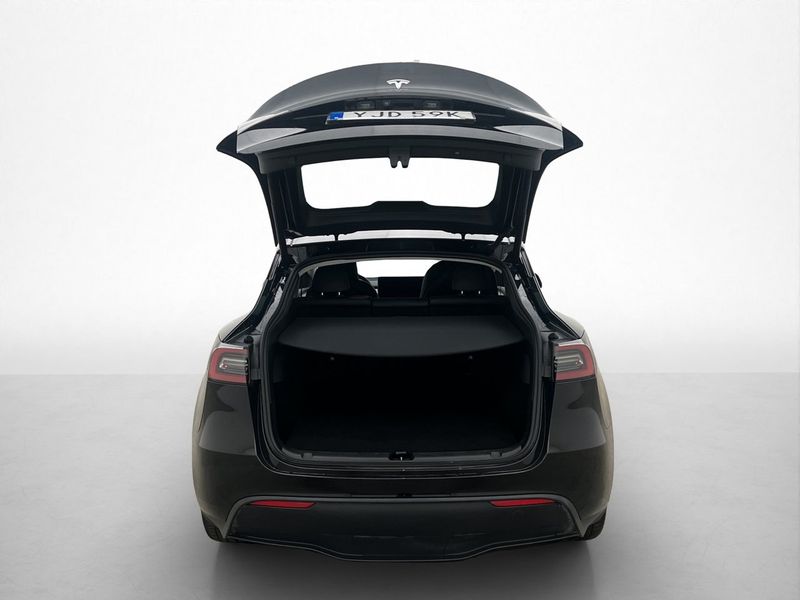 Tesla Model Y bild 10