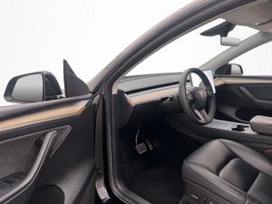 Tesla Model Y bild 11