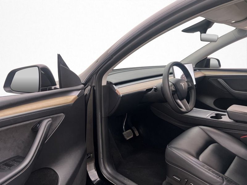 Tesla Model Y bild 11