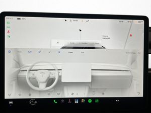 Tesla Model Y bild 24