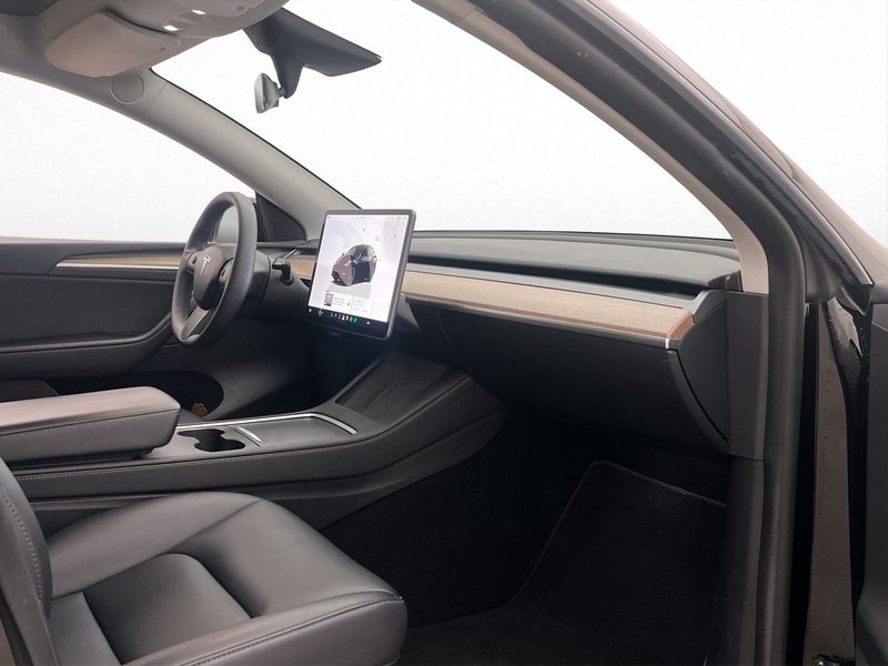 Tesla Model Y bild 29