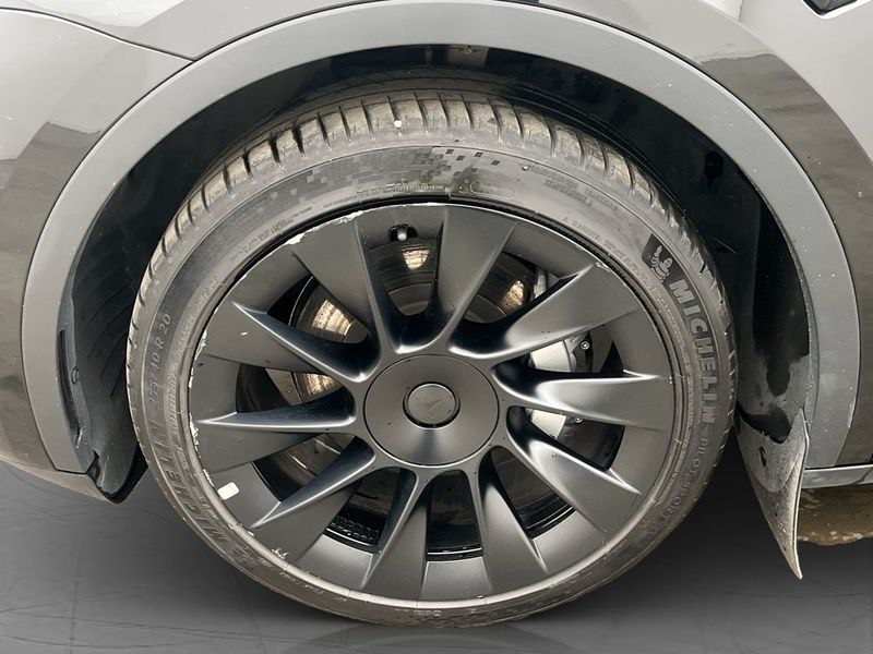 Tesla Model Y bild 30