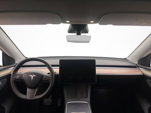 Tesla Model Y bild 13