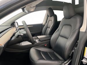 Tesla Model Y bild 12