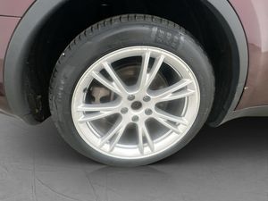 Tesla Model Y bild 32