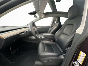 Tesla Model Y bild 14