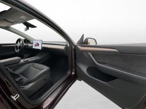 Tesla Model Y bild 29