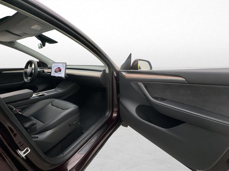 Tesla Model Y bild 29