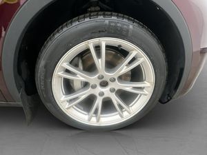 Tesla Model Y bild 33
