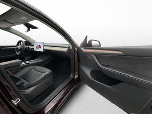 Tesla Model Y bild 30
