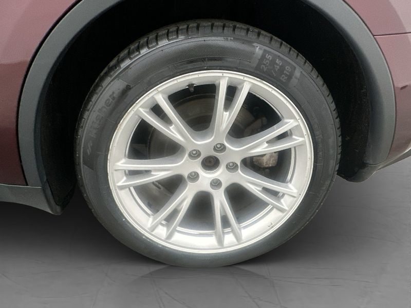 Tesla Model Y bild 31