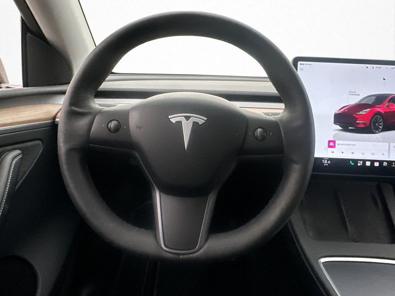 Tesla Model Y bild 17