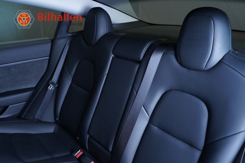 Tesla Model 3 bild 27