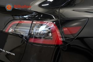 Tesla Model 3 bild 7