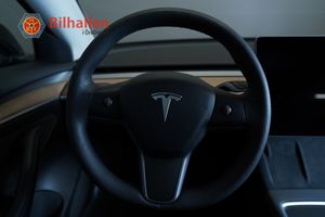 Tesla Model 3 bild 12