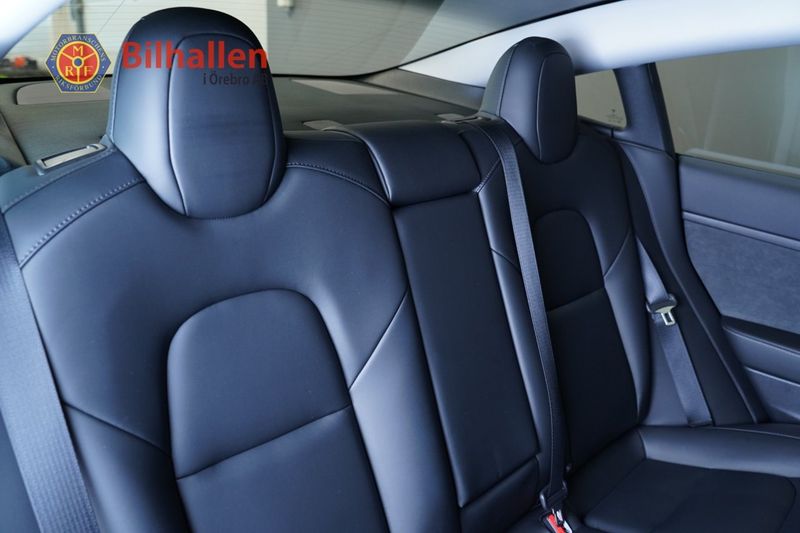Tesla Model 3 bild 28