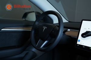 Tesla Model 3 bild 10