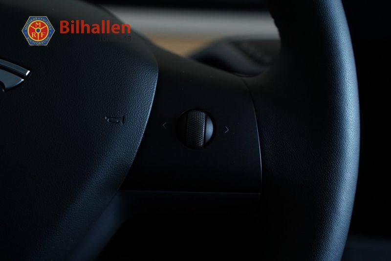 Tesla Model 3 bild 14