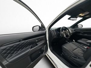 Mitsubishi Outlander bild 12
