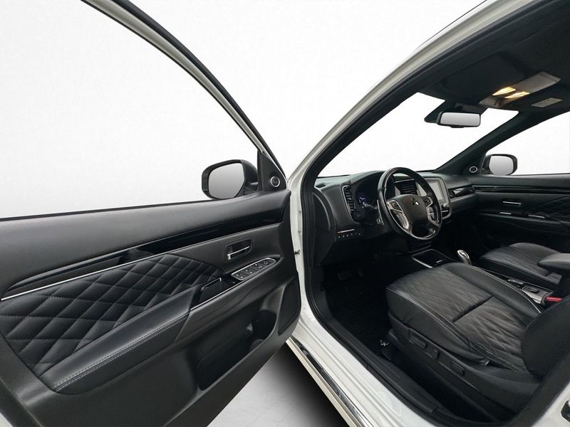 Mitsubishi Outlander bild 12