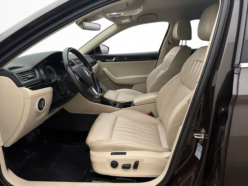 Skoda Superb bild 13