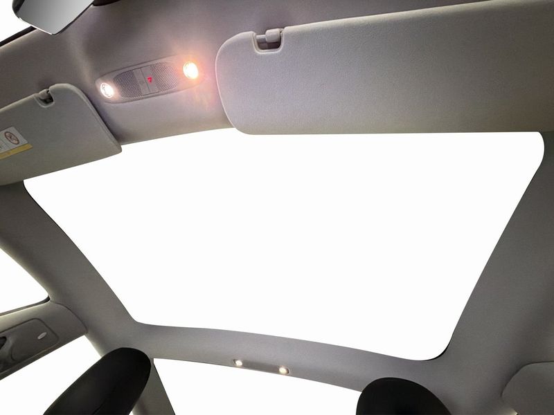 Tesla Model 3 bild 12