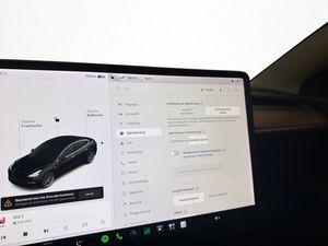 Tesla Model 3 bild 20
