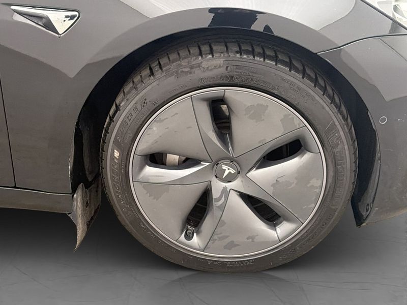 Tesla Model 3 bild 31