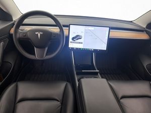 Tesla Model 3 bild 14