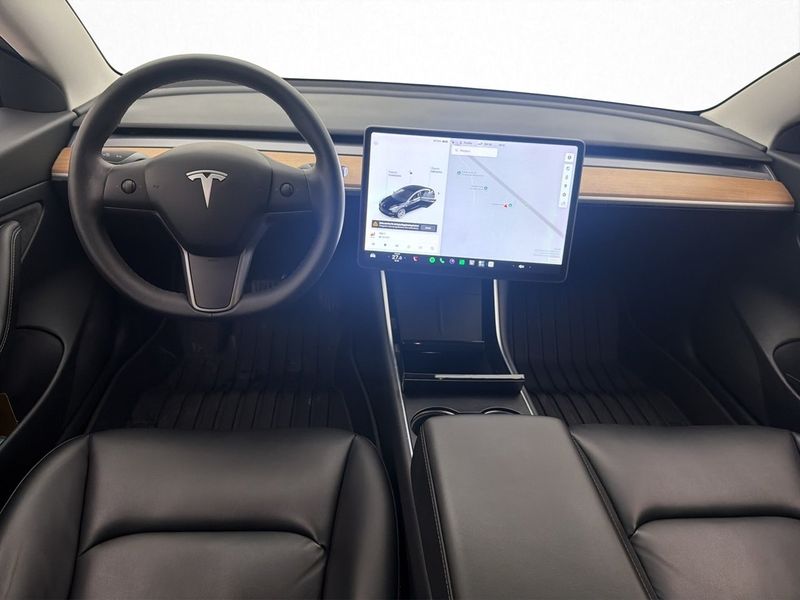 Tesla Model 3 bild 14