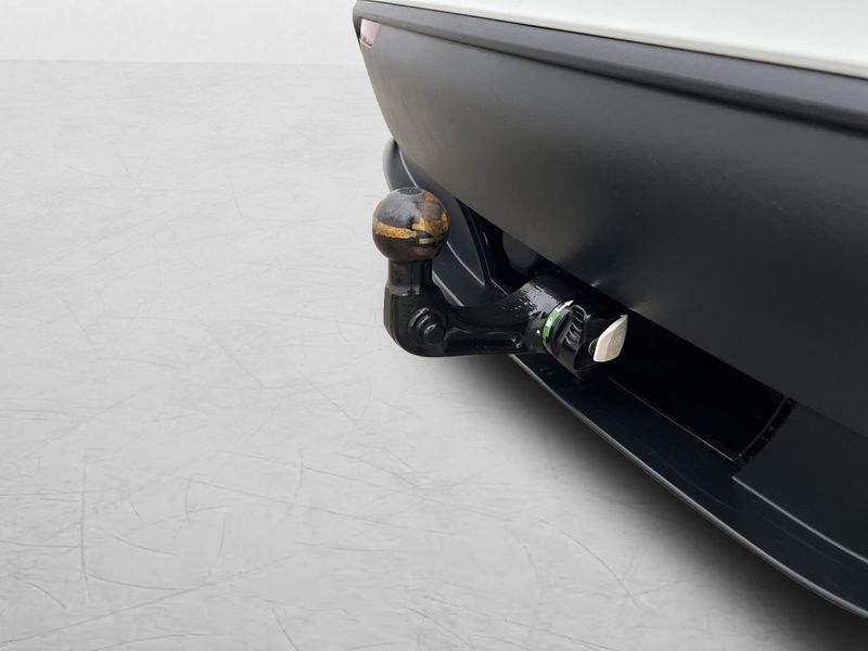 Tesla Model Y bild 10