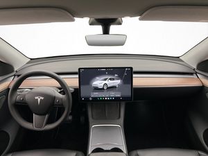 Tesla Model Y bild 14