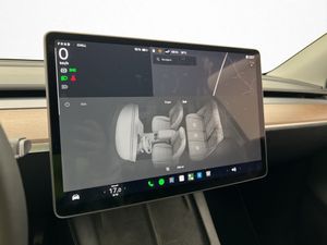 Tesla Model Y bild 23