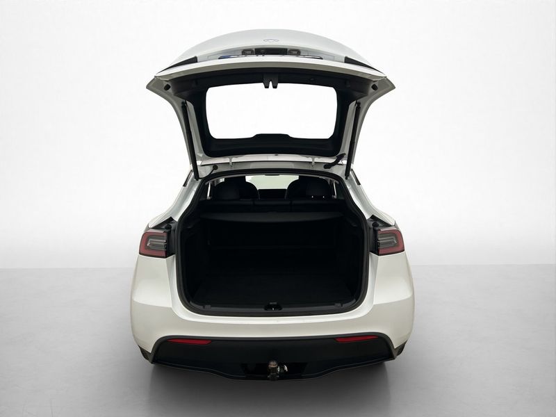 Tesla Model Y bild 28