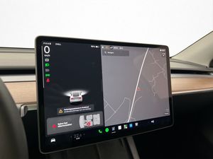Tesla Model Y bild 17