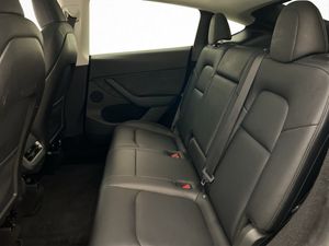 Tesla Model Y bild 26