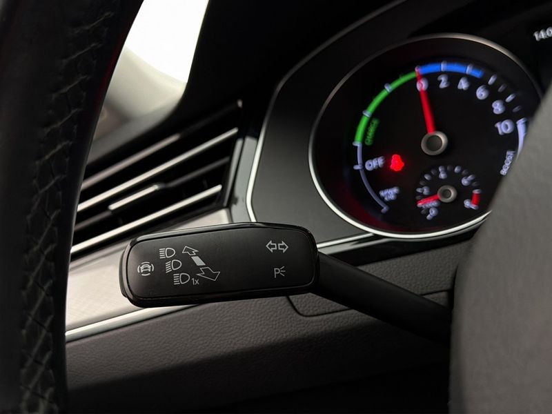 Volkswagen Passat bild 13