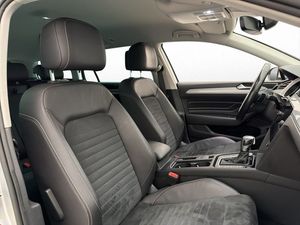 Volkswagen Passat bild 26