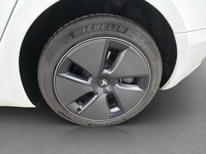 Tesla Model 3 bild 30